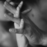 Любовь — это когда весь мир не может заменить любимого, а любимый может заменить весь мир…….