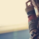 Настоящую любовь невозможно забыть, только спрятать в глубину сердца………