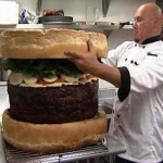 Самый большой гамбургер в мире 84 килограмма….