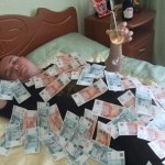 Факт: каждую минуту Максим Марцинкевич зарабатывает 3000 белорусских рублей на продаже апельсинового…