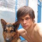 12 сентября 2012 года в Севастополе, 24-летний Павел Бондарев, увидев, как на него и двух восьмилетн…