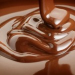 Шоколад полезен для сердца. У людей, регулярно употребляющих шоколад, риск болезней сердца сокращает…
