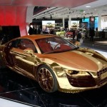 Золотая Audi R8…