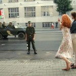 Местные жители недружелюбно встречают белорусскую армию, которая пытается захватить Берлин…….