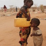 Шок! Африканские дети пьющие бензин — причина мирового топливного кризиса!……