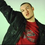 Армянский поп-панк исполнитель Снуп Дог совершил самоубийство, застрелившись из двуствольного ружья….