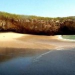 Уникальный подземный мексиканский пляж….