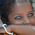 Изумительные глаза у девочки….