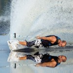 Больше, чем фото. Джейсон Стетхем ныряет в озеро, для того, чтобы спасти своего брата-близнеца…….
