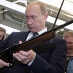 Владимир Путин лично проверяет гуманитарную помощь, которая отправится на Донбасс