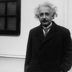 Альберт Эйнштейн много ездил, выступая с популярными лекциями по теории относительности