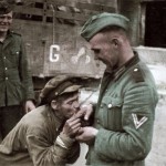 Советский солдат под видом унижения высасывает кровь из фашиста